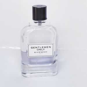 Givenchy Gentlemen Only Fragrance with Black Cap